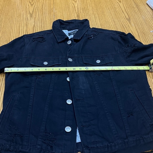 PacSun Black Denim Jean Jacket super stylish w inner paisley style gray liner! - Picture 8 of 9